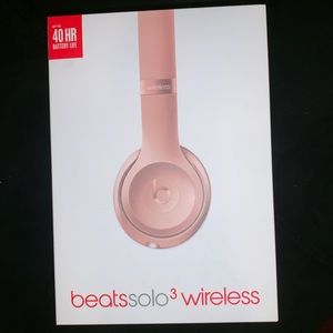 BRANDNEW Rosegold BeatsSolos3 Wireless + Hard Case
